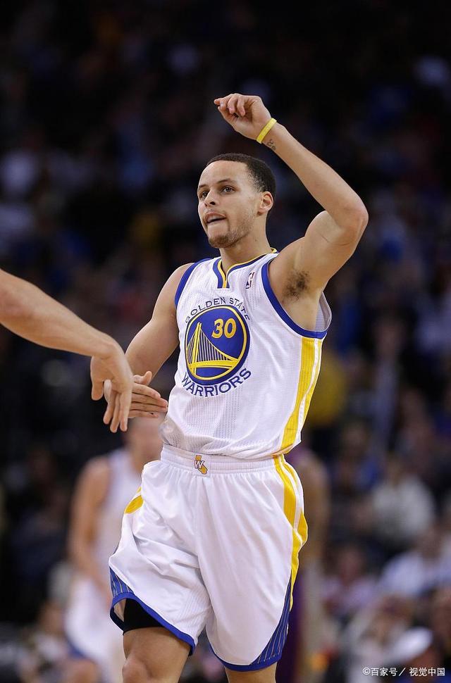 关于澳大利亚队不断突破!,库里连续五场比赛得分超过反败为胜赛场气氛高涨的信息 关于澳大利亚队不断突破!,库里连续五场比赛得分超过反败为胜赛场气氛高涨的信息