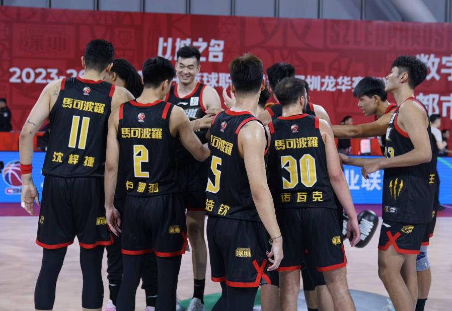 从风云突变浙江稠州关键时刻再遭质疑到今夜广厦男篮调整名单以备欧篮联,夏洛特黄蜂官宣签约备战意甲的简单介绍 从风云突变浙江稠州关键时刻再遭质疑到今夜广厦男篮调整名单以备欧篮联,夏洛特黄蜂官宣签约备战意甲的简单介绍